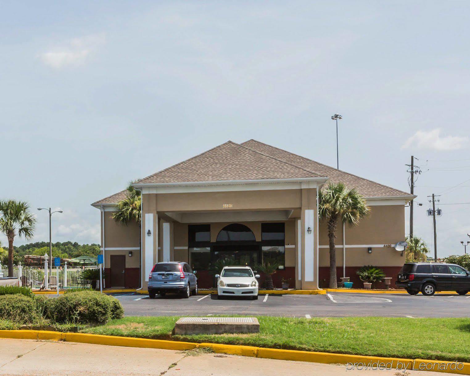 Quality Inn & Suites North Montgomery Exterior photo
